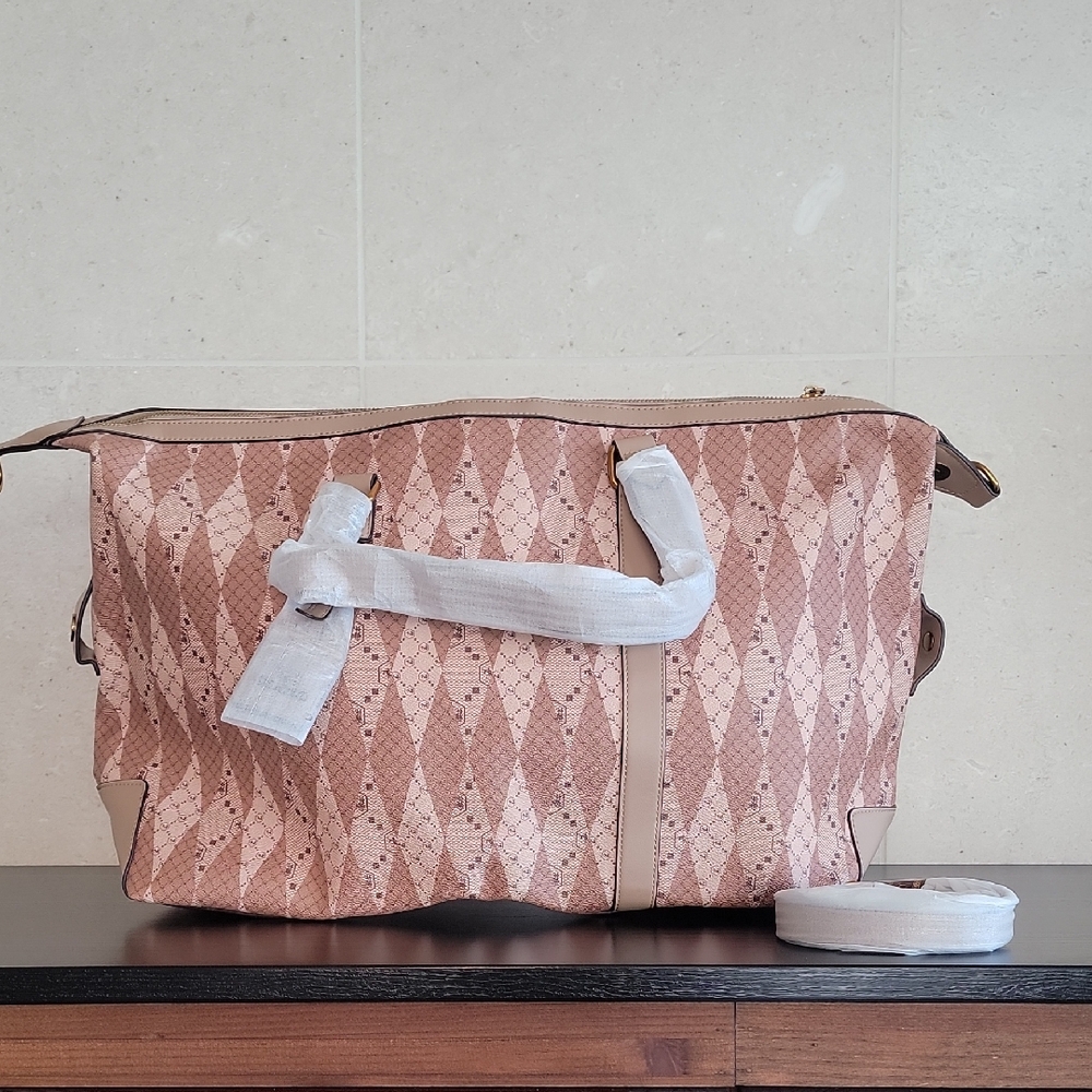 Cocio Large Weekender Bag With Shoulder Strap
